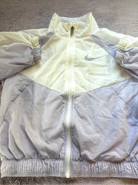 Nike (L) Girls Lavender and Cream Colorblock Jacket